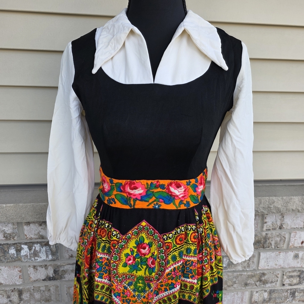 Vintage 70s Carlette Union Made Boho Floral Maxi Dress - Picture 3 of 13